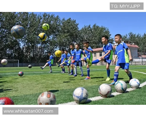 长竹杠引领足球新风潮:从球场到社会的多重身份探索 长竹杠引领足球新风潮:从球场到社会的多重身份探索